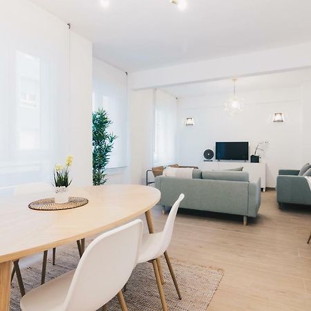 Amalur Apartment By People Rentals Бильбао Экстерьер фото